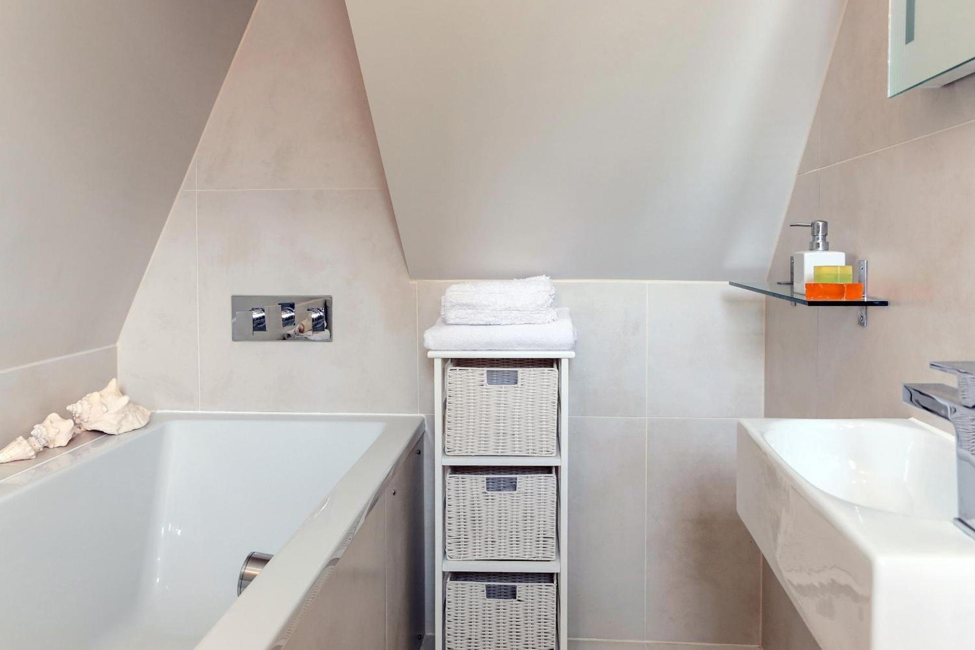 Madison Hill - White Hill House 5 - 3 Bedroom Flat ロンドン エクステリア 写真